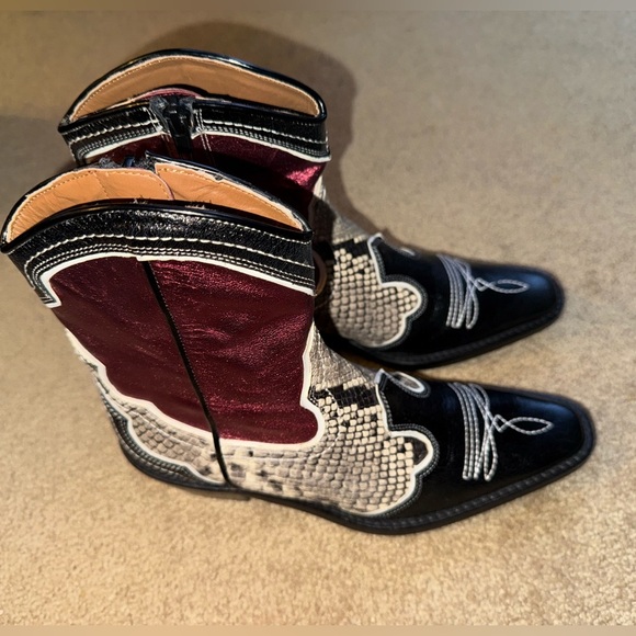 Zara Black and Red Ankle Boots with Snakeskin Detail - Picture 4 of 7